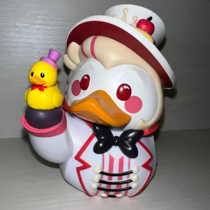 [BUNJANG] Helluva Boss Lucifer Morningstar Rubber Duck Figure / 해즈빈 호텔 루시퍼 모닝스타 TUBBZ 러버덕 피규어