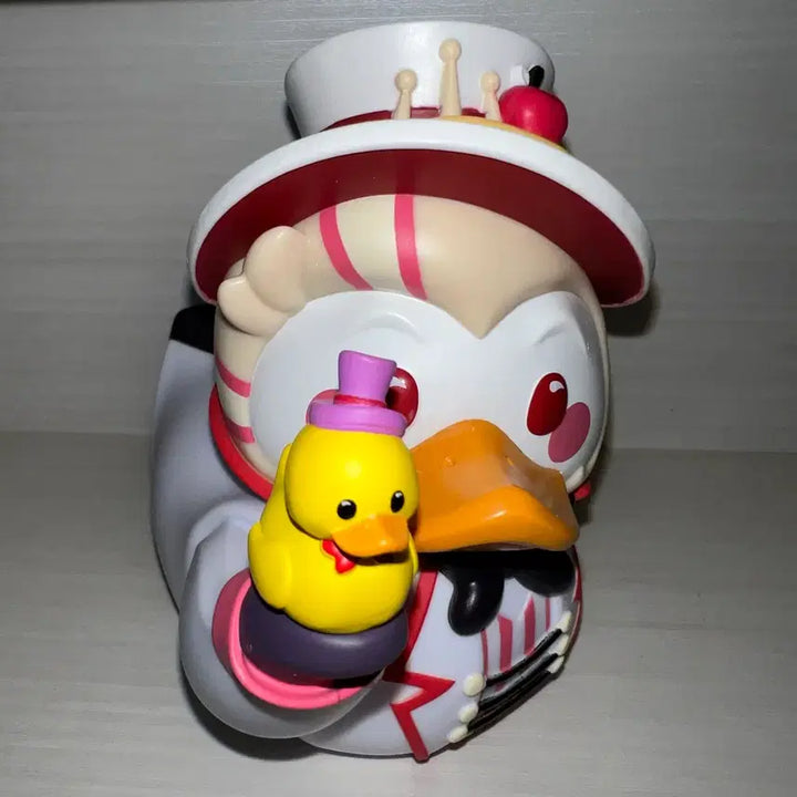 [BUNJANG] Helluva Boss Lucifer Morningstar Rubber Duck Figure / 해즈빈 호텔 루시퍼 모닝스타 TUBBZ 러버덕 피규어