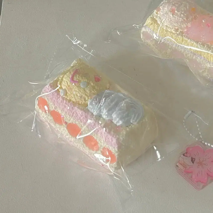 [BUNJANG] Showing Blooming Soeun Cake Mallangi (Strawberry) Limited Edition / Showing 블루밍 소은 쇼윙 한정판 케이크 말랑이 (딸기)