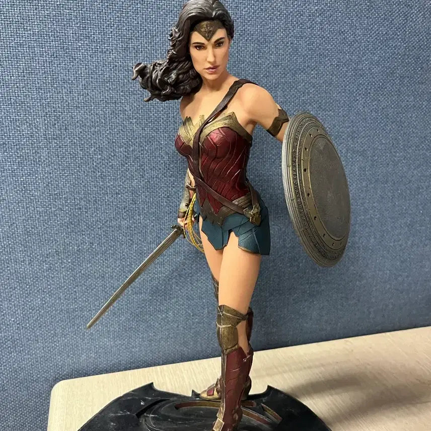 [BUNJANG] Wonder Woman 1/6 Scale Figure (Justice League 2016) / 원더우먼 피규어 (1/6 스케일)
