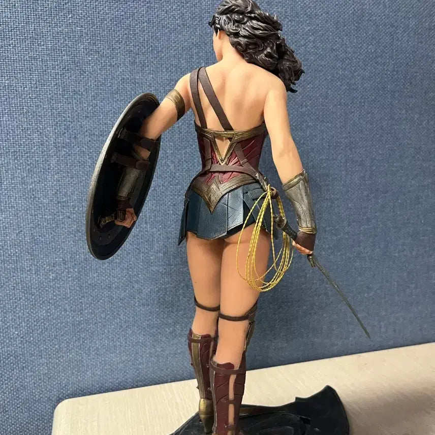 [BUNJANG] Wonder Woman 1/6 Scale Figure (Justice League 2016) / 원더우먼 피규어 (1/6 스케일)