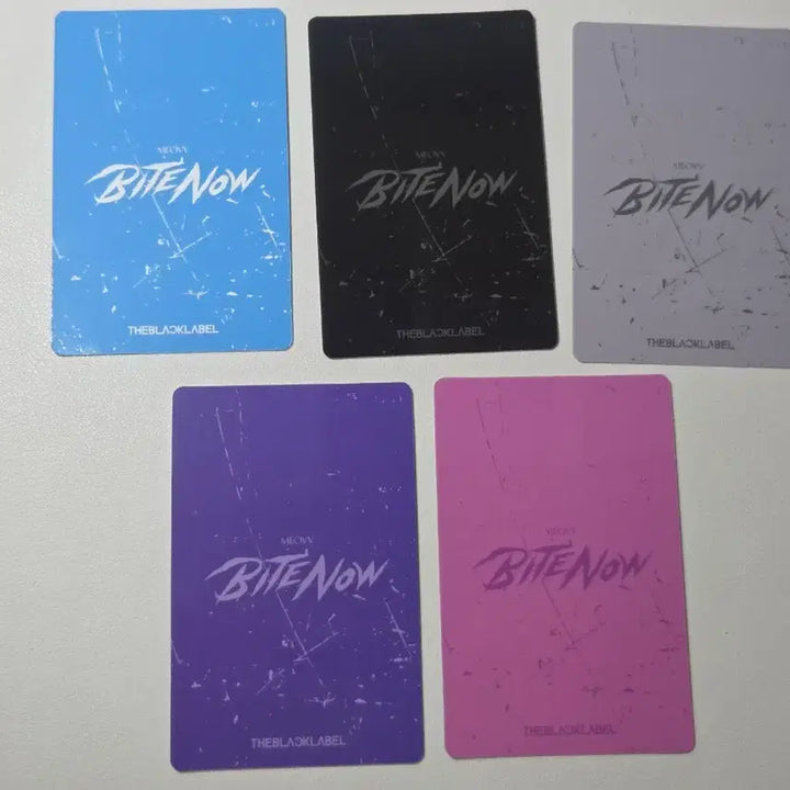 [BUNJANG] MEOVV Ttirori MD Photocard 5-Set Bundle / 미야오 띠로리 MD 포카 5종 세트