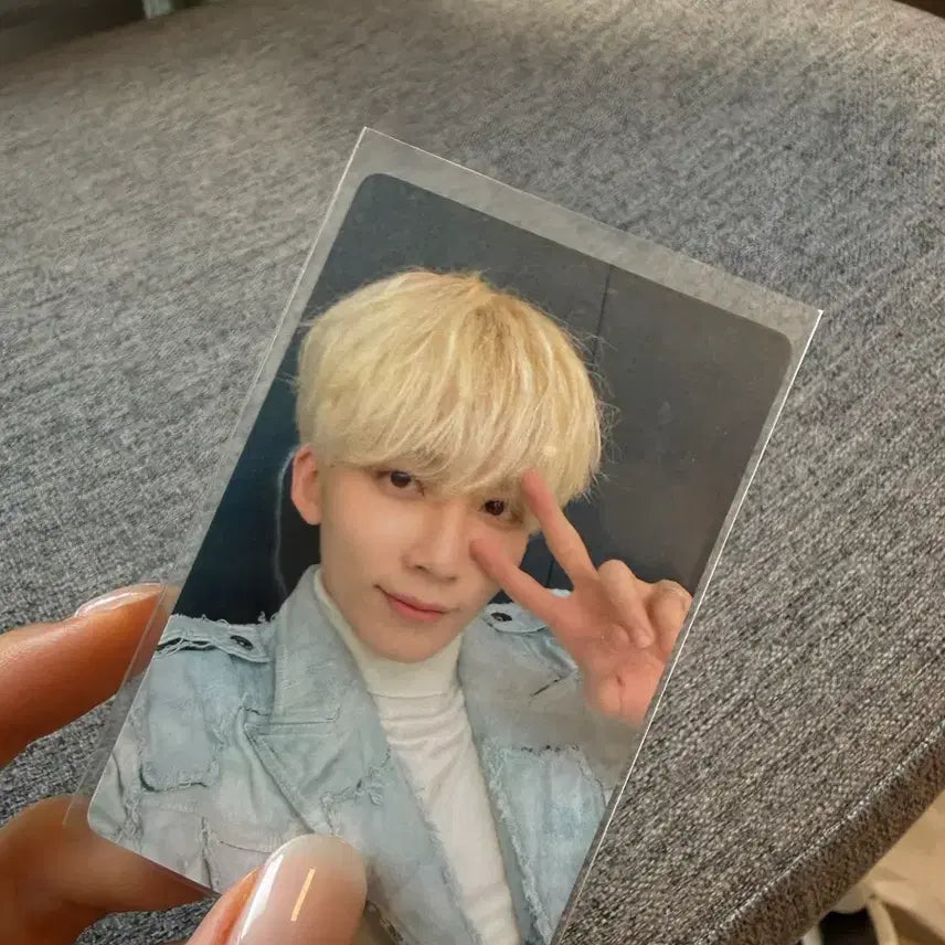 [BUNJANG] SEVENTEEN Attacca Is_We Jeonghan Photocard / 세븐틴 아타카 이즈위 정한 포카