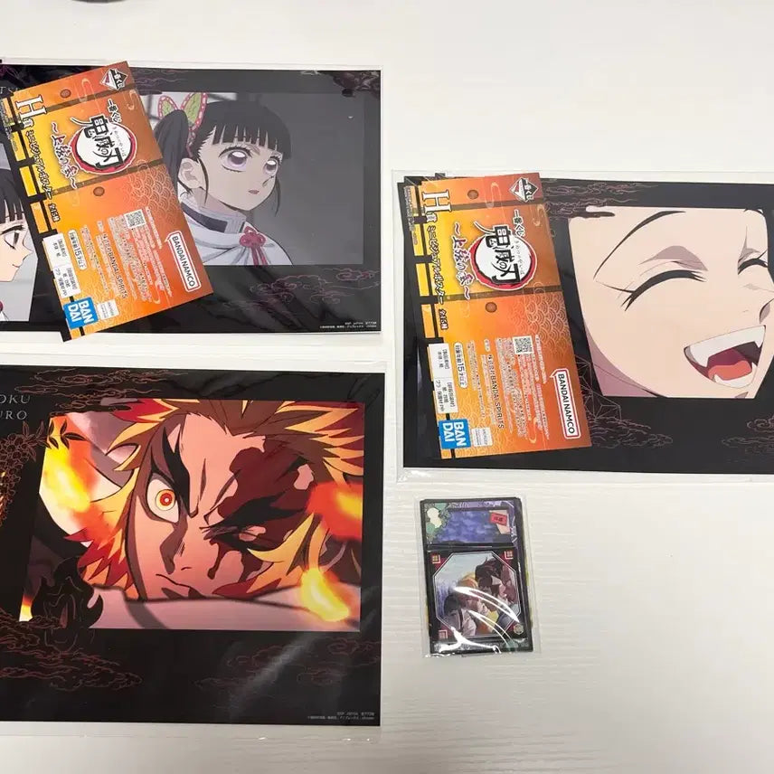 [BUNJANG] Demon Slayer: Kimetsu no Yaiba Poster Set (3 Types) &amp; Sticker Bonus / 귀멸의 칼날 포스터 3종 일괄 판매