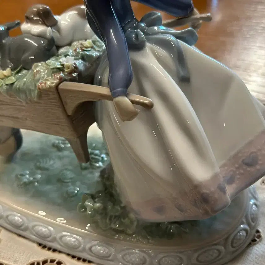 [BUNJANG] Lladro A Barrow of Fun 1987 Figurine / [희귀] 야드로 A barrow of fun 수레끄는 소녀 1987