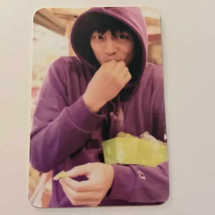 [BUNJANG] Gong Yoo Double-Sided Photocard / 공유 양면포카