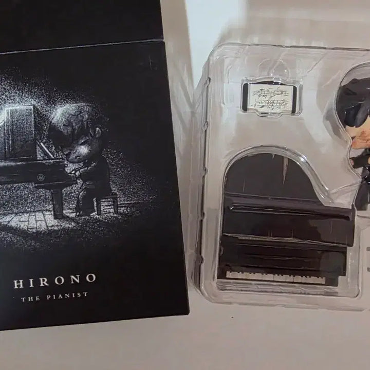 [BUNJANG] POP MART Hirono Pianist Acrylic Case Bundle Set / 팝마트 히로노 피아니스트 아크릴 케이스까지 일괄판매 합니다