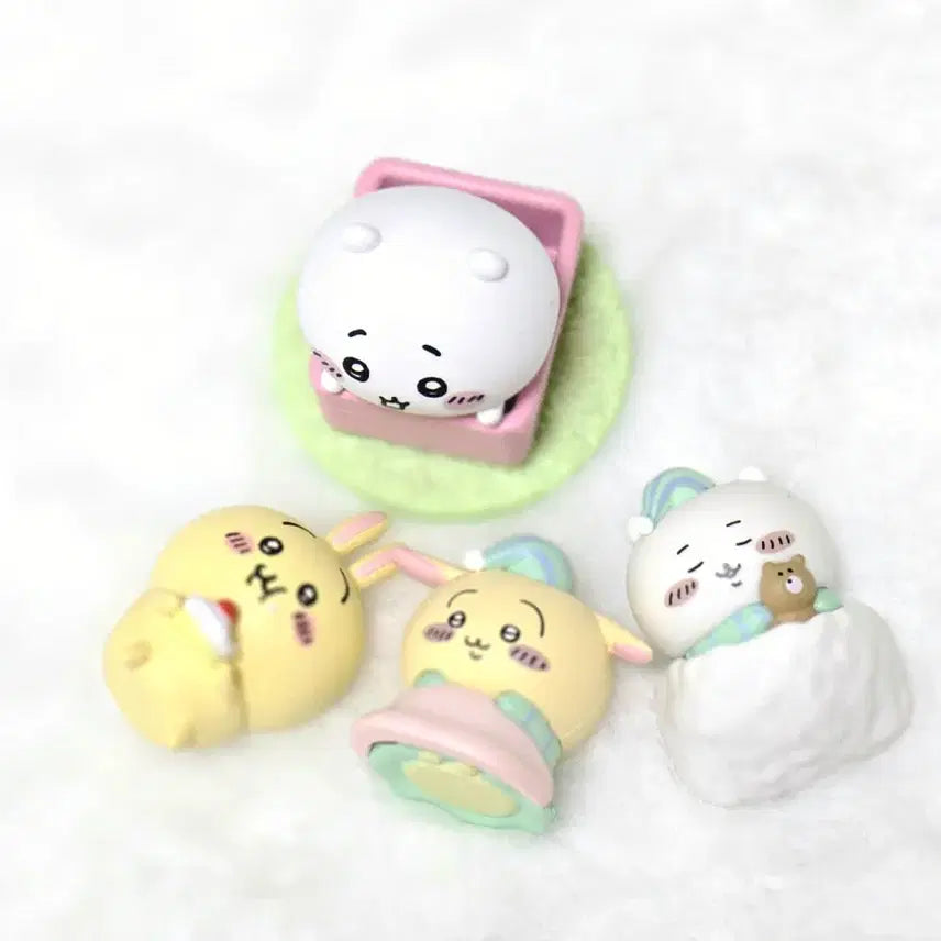 [BUNJANG] Chiikawa Usagi Gacha Set (Sleeper, Mogumogu) / 치이카와 우사기 가챠 set (스야스야,모구모구)