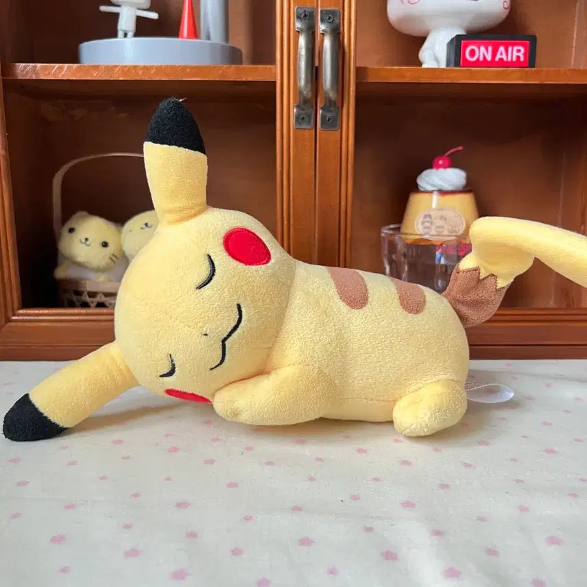 [BUNJANG] Pokemon Center Sleeping Pikachu Plush Doll / 포켓몬센터 잠자는 피카츄 인형