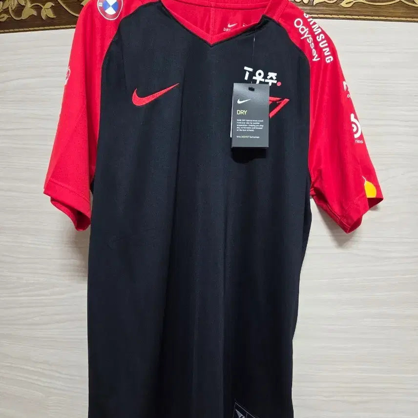 [BUNJANG] T1 2022 LCK Spring Faker Signed Uniform (L) / [공식] T1 2022 LCK 스프링 유니폼 (페이커 마킹)