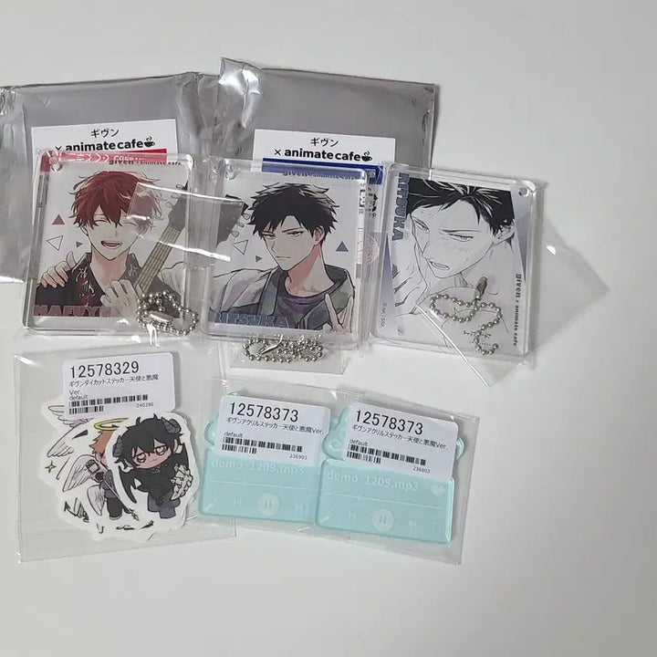 [BUNJANG] Given Animate Cafe Corotto Acrylic Stand (Sealed) / 기븐 애니메이트 카페 코롯토 미개봉 아크릴