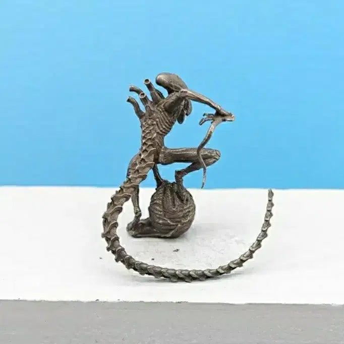 [BUNJANG] Brass Blood Alien Figurine / 소장용 작고 섬세한 황동제작 블러드 에이리언 1점 드립니다