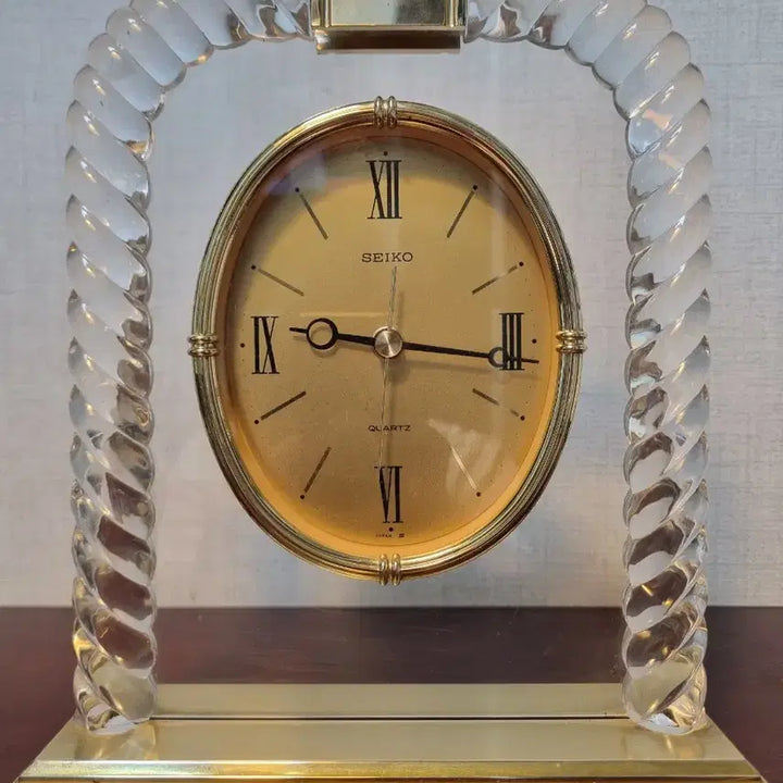 [BUNJANG] 1980s Seiko Crystal Arch Frame Quartz Desk Clock / 1980년대 세이코(SEIKO) 크리스털 아치 프레임 쿼츠 탁상시계