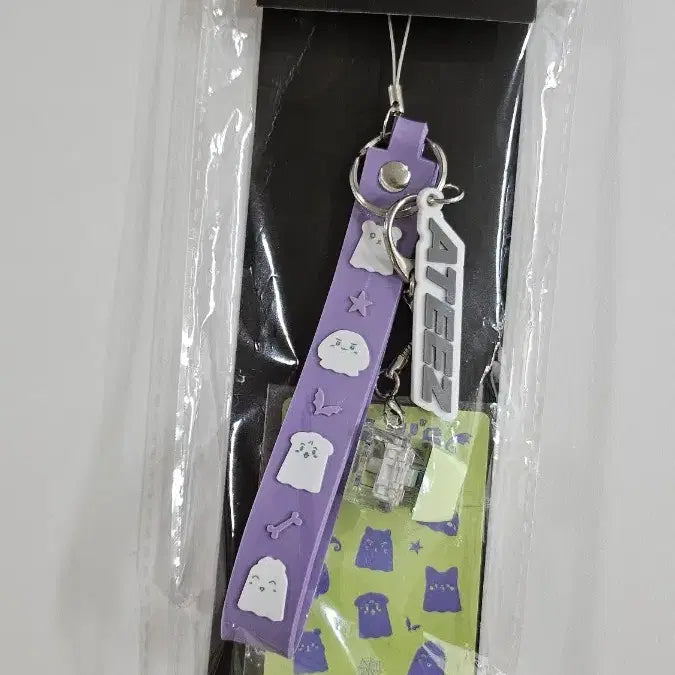 [BUNJANG] ATEEZ 2026 Fanmeeting Official MD Ghost Lightstick Strap (Photocard Included) / 에이티즈 2026 팬미팅 MD 고스트 라이트스틱 스트랩