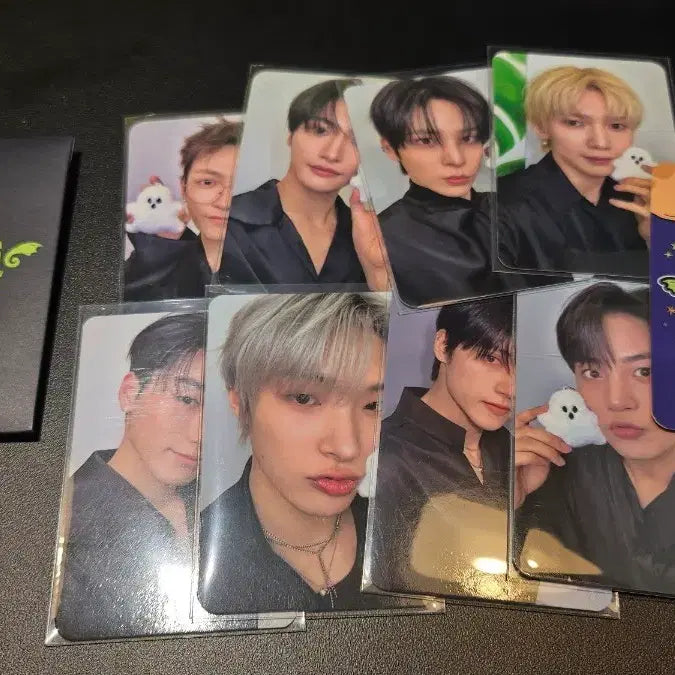 [BUNJANG] ATEEZ Fan Meeting Lucky Draw All Members Autographed Poster + ATINY Zone Photocard / 에이티즈 팬미팅 올멤 친필 싸인 포스터+에이티니존 포카 럭드