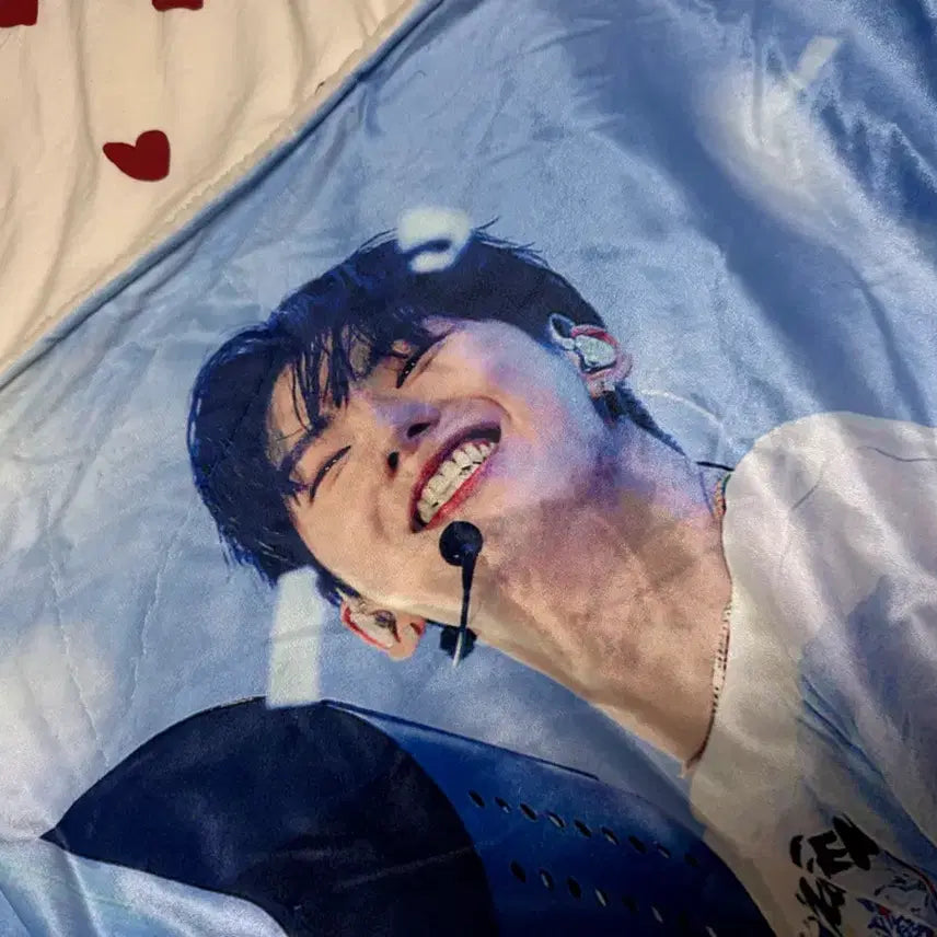 [BUNJANG] Monsta X Kihyun Blanket / 몬스타엑스 기현 담요