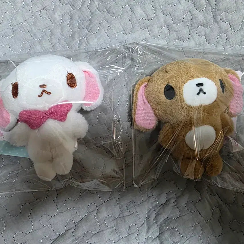 [BUNJANG] Sugarbunnies Shirousa &amp; Kurousa Charm Set / 슈가바니즈 시로우사, 쿠로우사 키링 세트