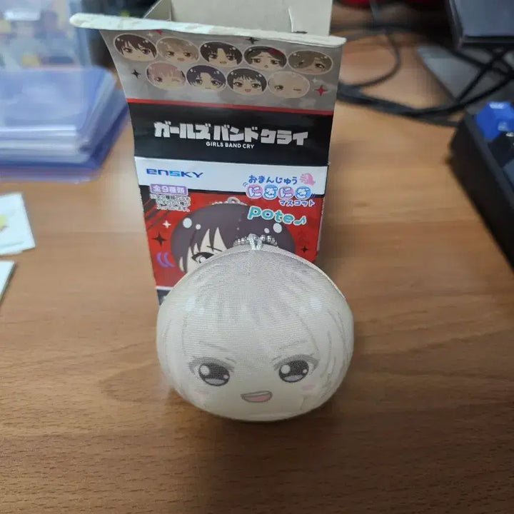 [BUNJANG] Bandori Kawaragi Momoka Korokoro Manju Keychain / 걸즈밴드크라이 카와라기 모모카 코로코로 만쥬 키링