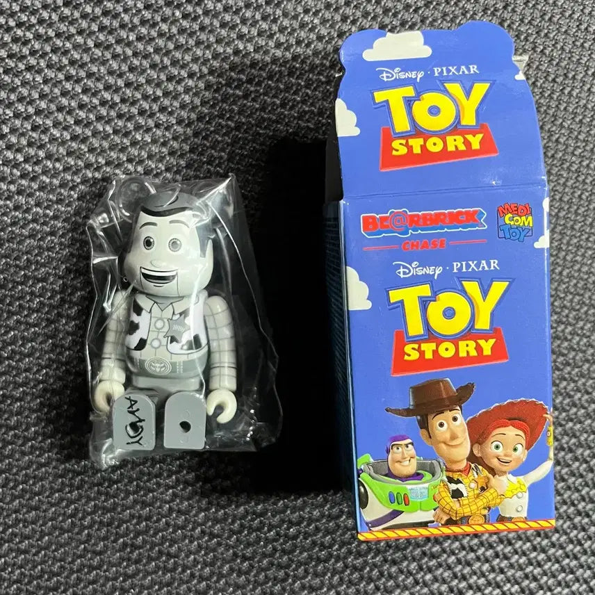 [BUNJANG] Medicom Toy Bearbrick Woody Secret Unsealed / 토이스토리 베어브릭 우디 시크릿 미개봉