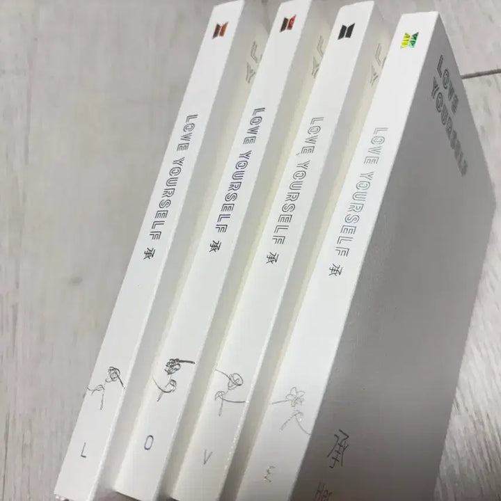 [BUNJANG] BTS LOVE YOURSELF Her Album Bundle Set with Photocards / (일괄/포카포함)방탄소년단 LOVE YOURSELF Her 전체 버전 앨범 포카 포함