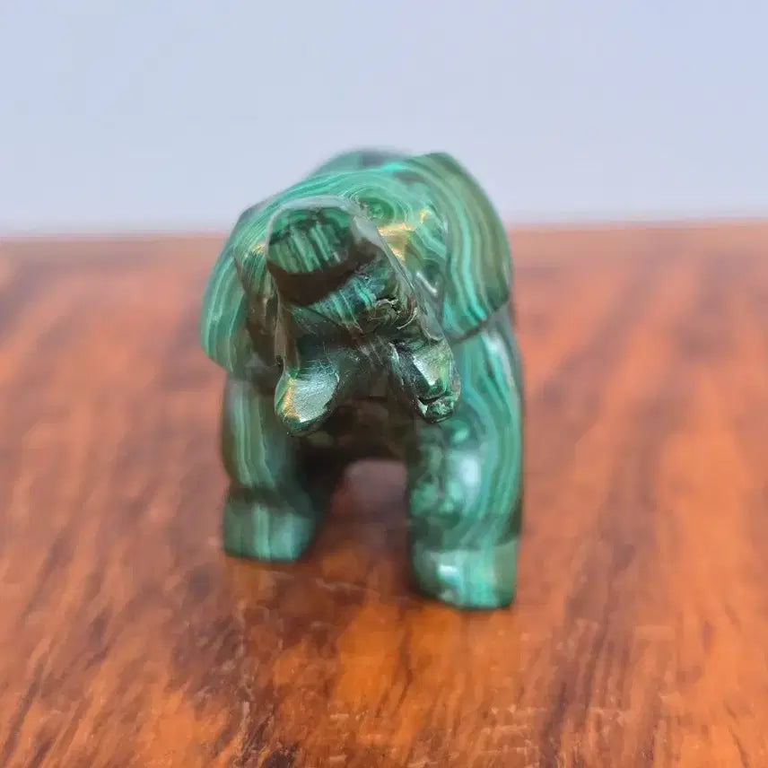 [BUNJANG] Baby Elephant Malachite Mineral Stone / 26072106 귀여운 아기 코끼리 말라카이트 공작석 광물 수석 팝니다