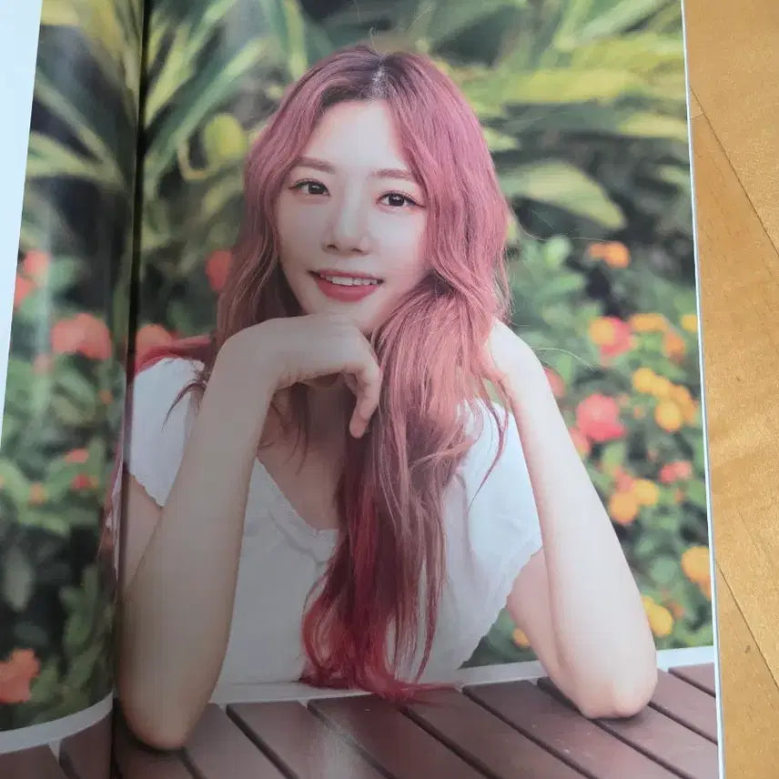 [BUNJANG] Dreamcatcher Autographed Photobook Set / 드림캐쳐 친필싸인 화보 세트