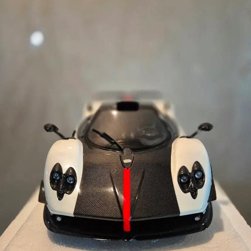 [BUNJANG] Almost Real Pagani Zonda Cinque Diecast Model / 얼모스트리얼 파가니 존다 친퀘 다이캐스트