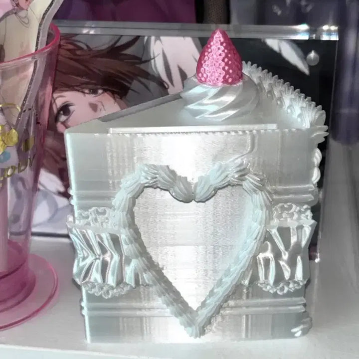 [BUNJANG] 3D Strawberry Cake Photocard Holder Keychain / 3D 딸기 케이크 포카홀더 양면 키링 포카홀더북 산리오 ran포카홀더