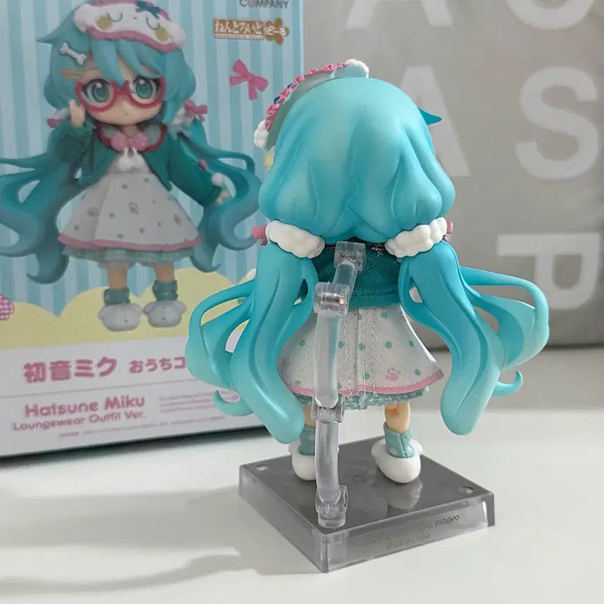 [BUNJANG] Good Smile Company Nendoroid Hatsune Miku Lounge Wear Version (Unsealed) / 넨도로이드 하츠네미쿠 라운지웨어 버전 (개봉)