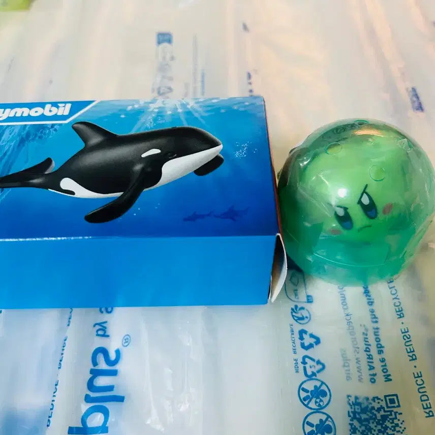 [BUNJANG] Kirby Sofubi Gacha Capsule Set (Sealed) + Happy Meal Playmobil Orca / 커비 소프비 가챠 캡슐미개봉 + 해피밀 플레이모빌 범고래