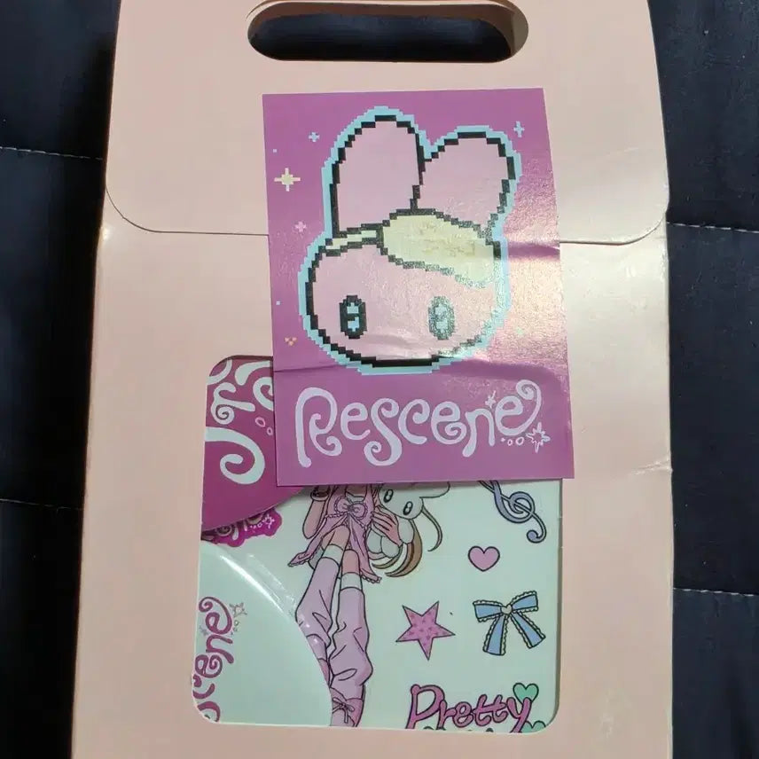 [BUNJANG] Lisanne (RESCENE) Pretty Girl Comeback Support Goods Badge Sticker Set (Sealed) / 리센느 역조공 고무장갑 뱃지 스티커 미개봉