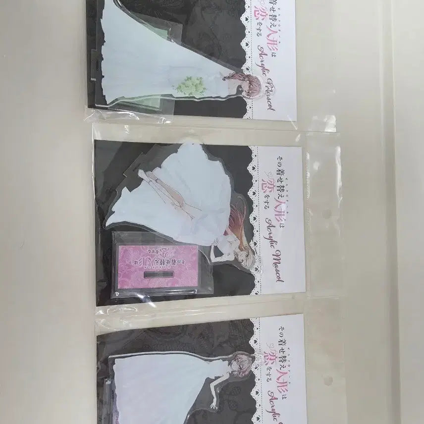 [BUNJANG] The Bisque Doll Loves Wedding Acrylic Stand Set (3 Types) / 그 비스크 돌은  사랑을 한다 웨딩 아크릴 스탠드 3종