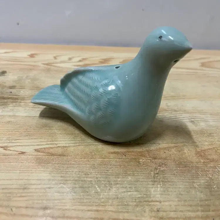 [BUNJANG] Celadon Porcelain Vase with Birds / 예쁜 새가 있는 청자연적/   요316