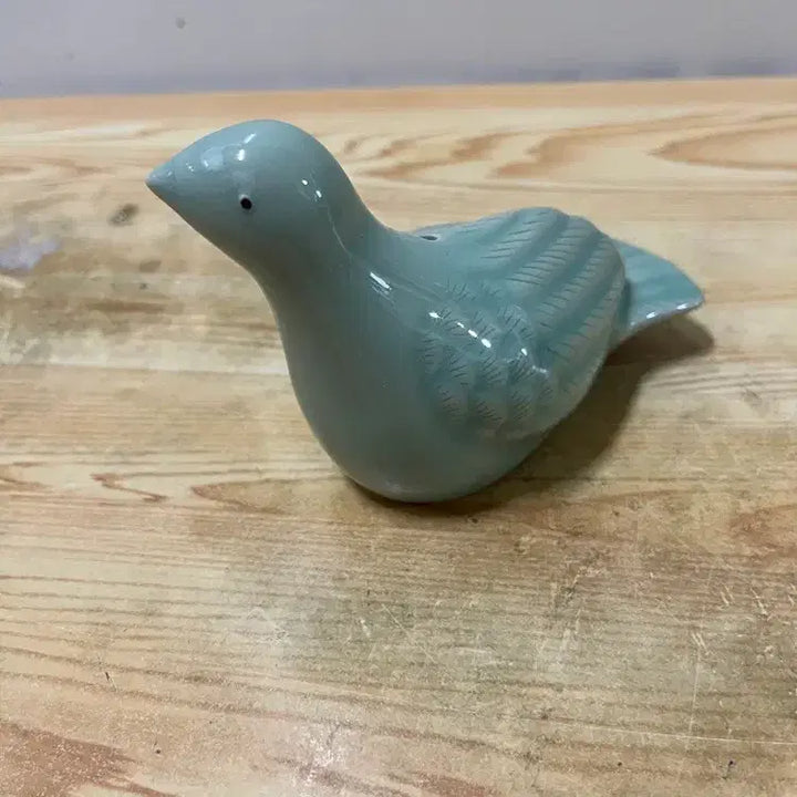 [BUNJANG] Celadon Porcelain Vase with Birds / 예쁜 새가 있는 청자연적/   요316