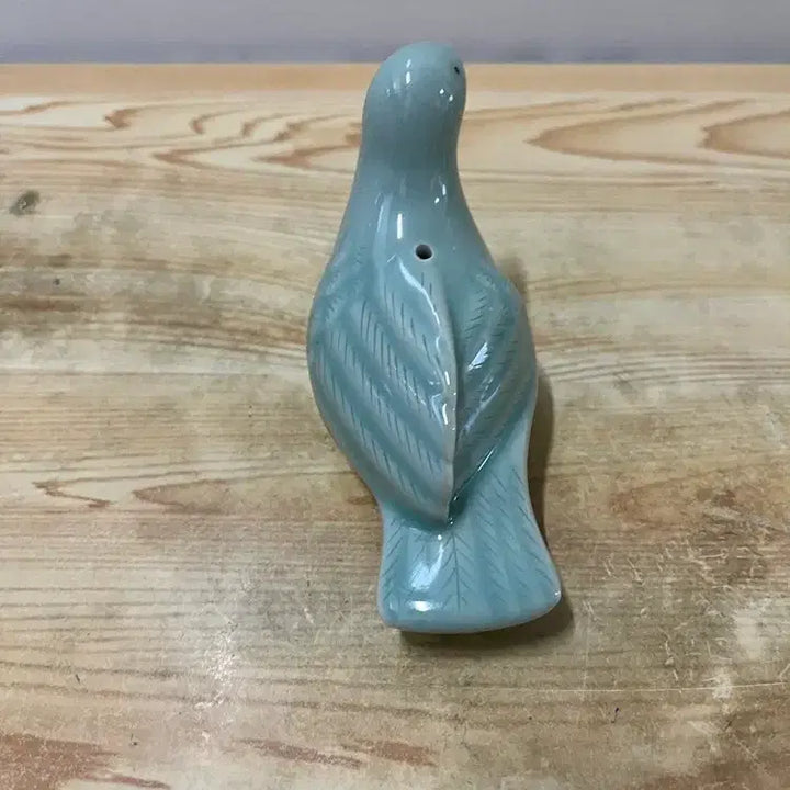 [BUNJANG] Celadon Porcelain Vase with Birds / 예쁜 새가 있는 청자연적/   요316