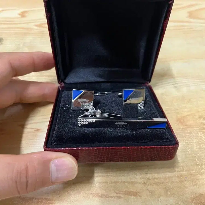[BUNJANG] Blue House Cuffs and Tie Pin Set with Case / 청와대 커프스벳지와 넥타이핀과 케이스 /  요316