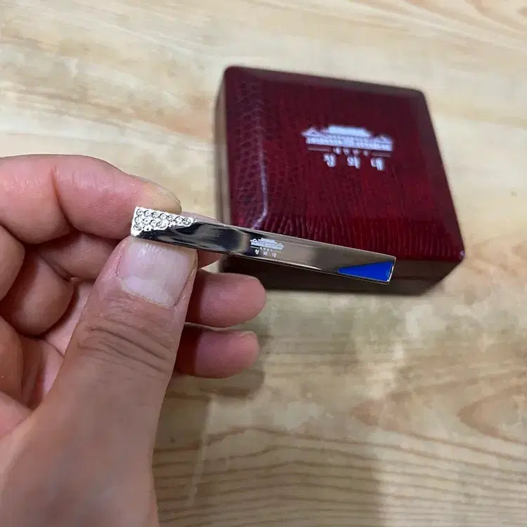 [BUNJANG] Blue House Cuffs and Tie Pin Set with Case / 청와대 커프스벳지와 넥타이핀과 케이스 /  요316