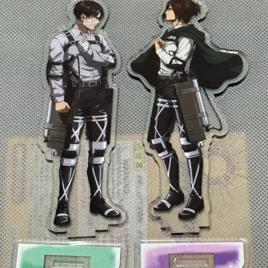 [BUNJANG] Attack on Titan Levi Acrylic Standee Bundle / 진격의거인 진격거 아크릴 한지, 리바이 일괄 (비공굿)