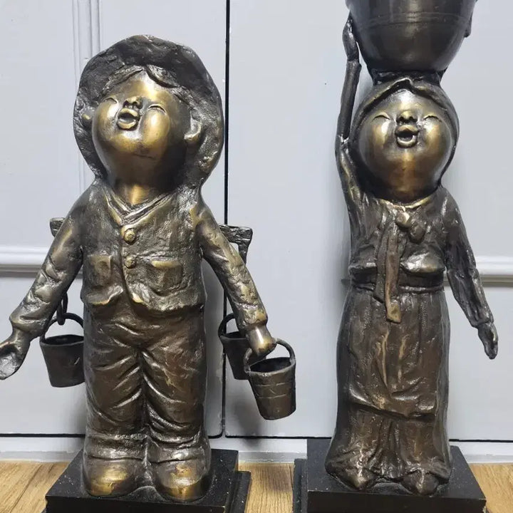 [BUNJANG] Antique Brass Water Bucket Boy and Girl Statues Set / 설선오 진품명품 2점 일괄 30만원