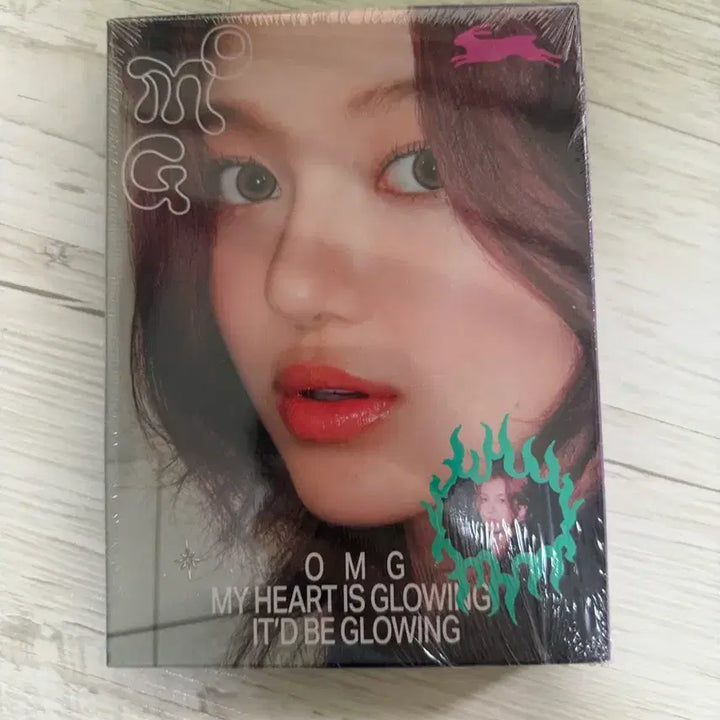 [BUNJANG] NewJeans Ditto OMG Album Danielle Sealed Photocard / 뉴진스 디토 오엠지 앨범 다니엘 미개봉