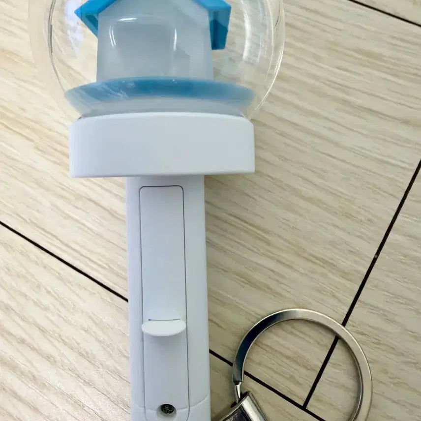 [BUNJANG] BOYNEXTDOOR Official Lightstick Keyring (Unsealed) / 보넥도 응원봉 키링