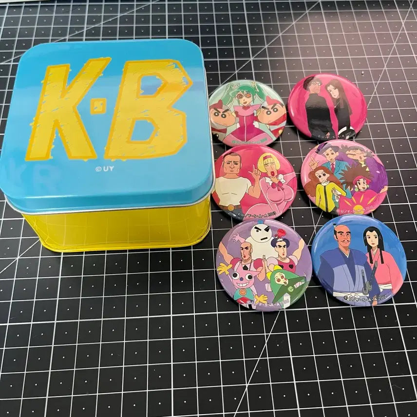 [BUNJANG] Crayon Shin-chan Movie Limited Tin Case with Badge Set / 짱구 극장판 캔뱃지 , 떡잎마을방범대 틴케이스