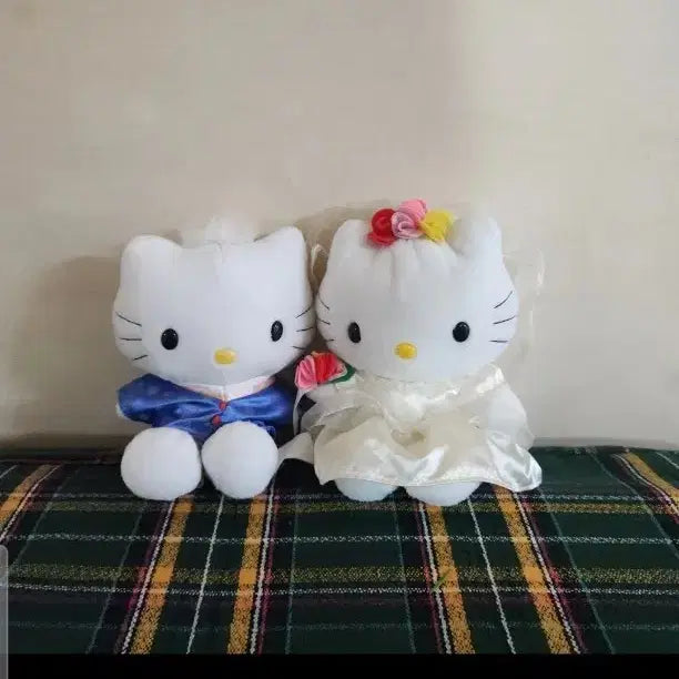 [BUNJANG] Hello Kitty &amp; Daniel Wedding Couple Dolls Set / 헬로키티 웨딩 인형 세트