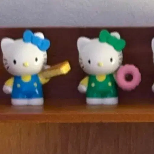 [BUNJANG] Vintage Hello Kitty Figure (Set of 4) / 고전키티 피규어 4종 일괄