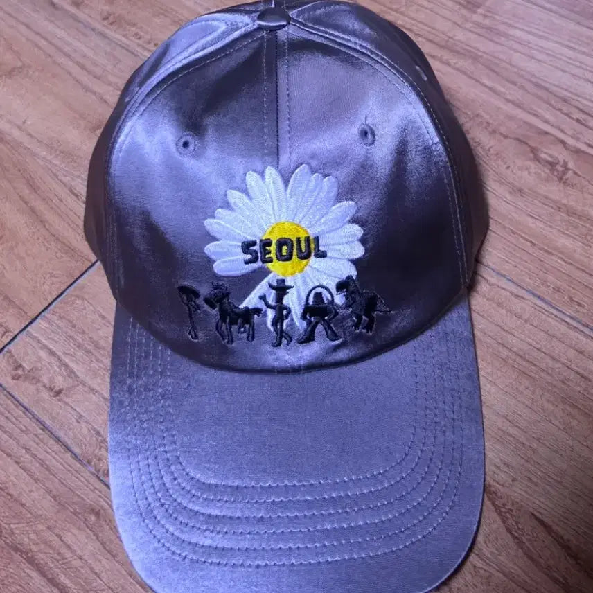 [BUNJANG] G-Dragon x Toy Story x PEACE MINUS ONE Daisy &amp; Toy Collaboration Silk Denim Hat / 지드래곤협업 토이스토리 데이지와토이의 만남 그레이 모자