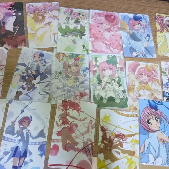 [BUNJANG] Unreleased Photocard Bundle Set with Binder / 캐캐체 비공굿 포카 20장 일괄 + 바인더