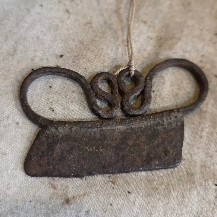 [BUNJANG] Joseon Dynasty Portable Cast Iron Flint / 조선시대 휴대용 무쇠 부싯돌