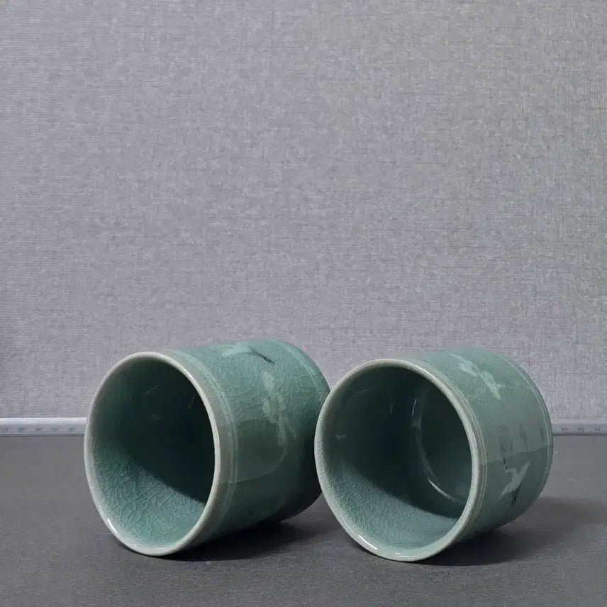 [BUNJANG] Doam Ji Sun-tak Celadon Tea Cup Set with Crane and Cloud Motif / 도암 지순탁 청자 운학문 부부 찻잔