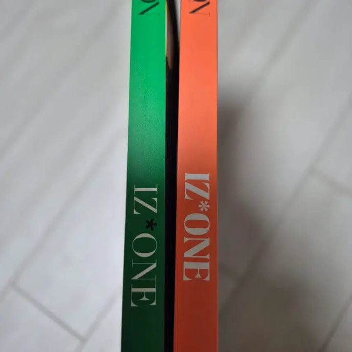 [BUNJANG] IZ*ONE Dicon Photobook Vol. 1 &amp; 2 / 아이즈원 디콘 포토북 2권