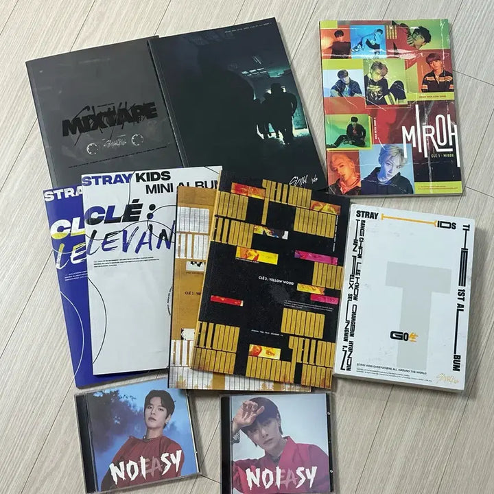 [BUNJANG] Stray Kids Japanese NOEASY Unsealed Album Photocard Set (Felix, Seungmin, I.N, Bang Chan, Changbin, Hyunjin, Lee Know, Han) / 스트레이키즈 개봉 앨범 포카 현진 필릭스 승민 리노 방찬 창빈 한 한정반 일본 노이지